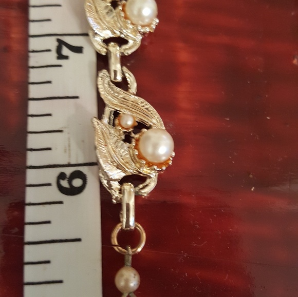 Vintage 17" faux pearls gold tone choker. - Picture 5 of 7